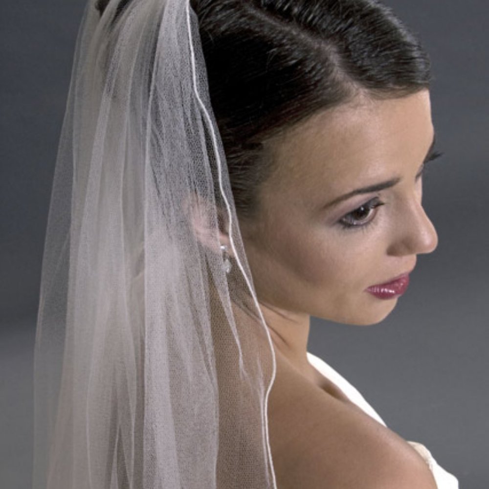 Brand New Beaded Lace & Mesh Wedding Veil